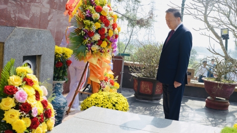 Khua gĭt gai Đảng Tô Lâm myơr brui mgưi bi hdơr khua gĭt gai Đảng Trần Phú ti Wăl kriê pioh hƀuê ênuk ala čar Klah 3 Đồng Lộc 