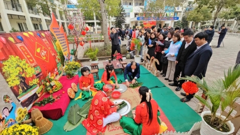 KUHRIA CAGA SIAM BRUK DUH KA BHAP BINI NAO MAI DALAM TUK TET NGUYEN DAN