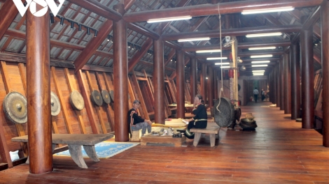 BIAK GHEIH ADAT TAGOK SANG BAHRAU BANGSA RANDAIY DAOK DI DAK LAK