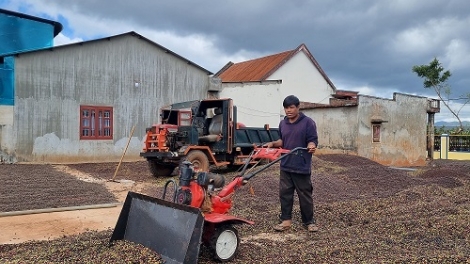 ‘Nhŏng Xuĭn – Yak hlŏh pơmat tat jang tŏk pơm pơdrŏng