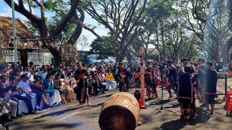 Vei răk joh ayŏ - hơnih hơdah 'lơ̆ng lơ̆m vei răk tơƀăk mong joh ayŏ tơ̆ Đăk Lăk 