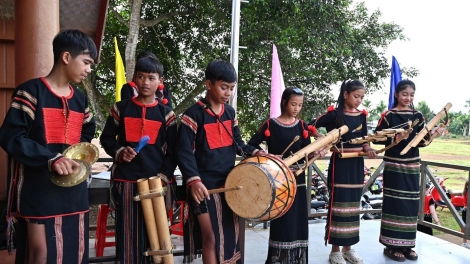 Tơlơi adoh Bơnông "Čơkă tuai" 