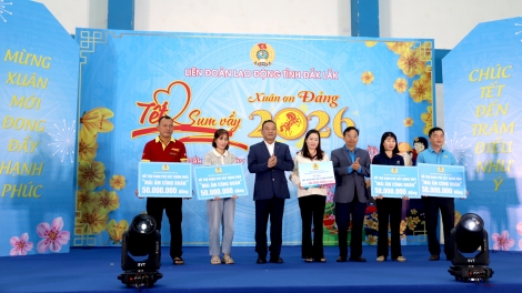 Broă lơh “Sa tềp bơtòm tơrgùm mat – Nam pa ưn ngài Đảng” pơgồp bơnah sền gròi sa tềp ai kông đoàn viên kal ke tàm càr Dăk Lăk in