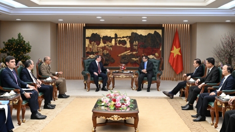 Khua knŭk kna Phạm Minh Chính drông Khua bi ala Đảng, Knŭk kna Cuba 