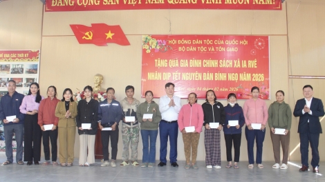 Hội đồng Dân tộc bah Quốc hội khâl, mbah rhơn Tết ƀon lan n’har bri Dak Lak 