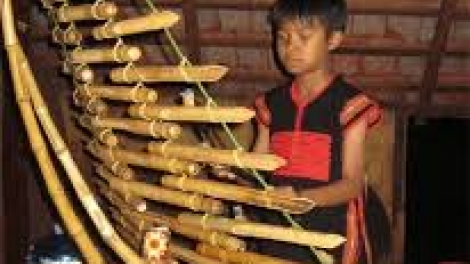 Mni kơ nai mtô (Ca ngợi thầy cô)