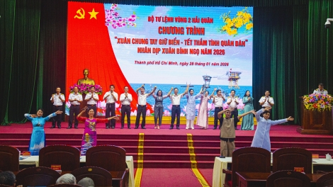 Hiôk chơt tơdrong pơgơ̆r “Puih mak vang vei lăng đak dơsĭ-Têt ƀĕnh ƀang jơhngơ̆m đon ‘mêm kơ eng dih băl ƀô̆ đô̆i kon pơlei”