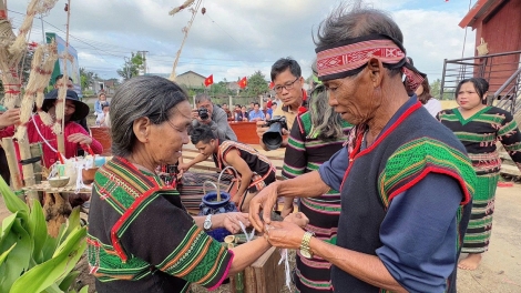 Ngă yang Tăm Ƀlang M’prang ƀon – Tơlơi pơ-ư pơ-ang mơ̆ng djuai ania M’nông