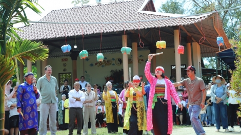 Jơnau "Rùp să rài kis" 