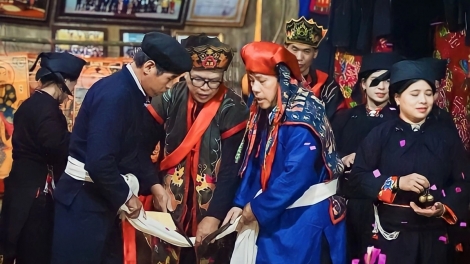 LẸ TÀI KHOĂN CÚA CẦN NÚNG DÚ THÁI NGUYÊN