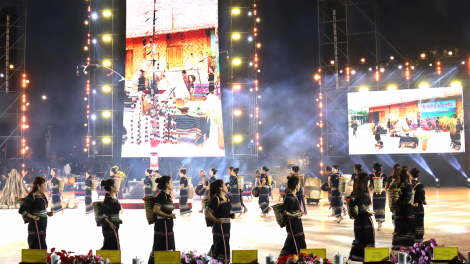 Anŏ hiam hloh amăng gru grua Lâm Đồng, mơ̆ng bruă pơgang pioh truh bruă čơkă tuai