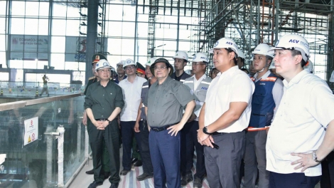 Thủ tướng ồng Phạm Minh Chính lòt sền tơngai hơ pơrgon lam lơh ƀlàng rơndeh par Long Thành