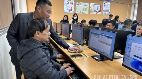 CẦN CỐC BẢN HẾT VIỂC QUÁ TÀNG MẠNG CHANG SLÌ TỐI MẤƯ