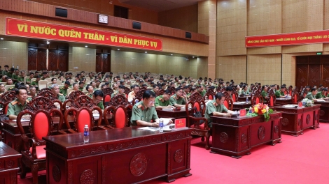 ពត៌មាន ម៉ោង​ ៦