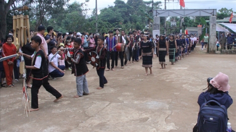 URANG DAM DARA BANGSA SEDANG KHIK JIVA RAGAM RAGU BANGSA