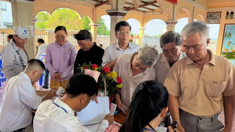 Lâm Đồng roi tơbăt hơdăh hơnăn 85 ‘nu đei pôk pơm bơngai tang măt Jơnŭm pơgơ̆r kon pơlei dêh char