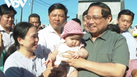 Thủ tướng ồng Phạm Minh Chính còp, pà phan làng bol ƀòn ơm kis pa thôn Quảng Đức, sàh Tuy An Nam, càr Dăk Lăk