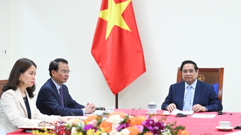 Thủ tướng Phạm Minh Chính pơma điên thoăi hăm Kơdră tơm teh đak Dôm tơring Ả-rập jing mĭnh