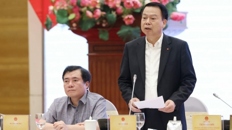 ពត៌មាន ម៉ោង​ ៦