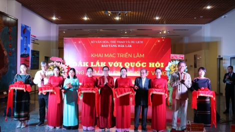 Ràng tơlik “Dăk Lăk mờ Quốk hội – Kơ̆ nùs pin dờn, Geh bal nùs nhơm kơ̆p kờñ ngan”