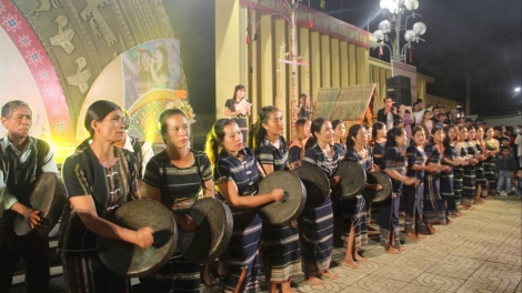 Niang niat 'lơ̆ng khul chĭng chêng drăkăn K’Ho joh đak krong Đạ Đờng