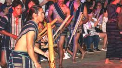 Bơto bơtê cau lòt lơh broă ngài