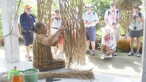 របរត្បាញអង្រឹង – កន្លែងរក្សាព្រលឹងស្រុកភូមិ