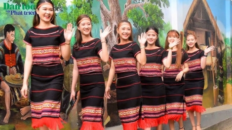 Ơ Tơlut plei atang