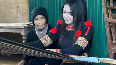 Mtă mtăn kơ amai adei