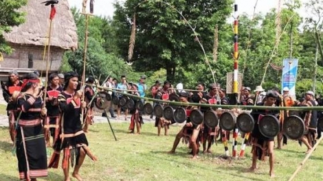 Parơtuk cim mơni bơyan phang lah jŭ 