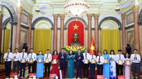 Jâ Võ Thị Ánh Xuân, Phŏ Kăn xiâm hnê ngăn tơnêi têa trâm mâ kăn ƀô̆ kŏng đoân ki kơhnâ rơkê 