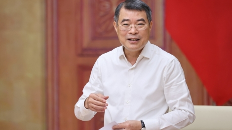 THU TUONG LÊ MINH HƯNG DANG AKAOK VAR NGAK BRUK HAONG MENTRI BANGSA SAONG AGAMA GAM DOM MENTRI KAREI