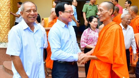 URANG BHAP BINI BANGSA KHMER VINH LONG SALIH BAHRAU ABIH