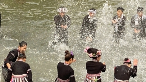 RAYA BUN VỐC NẶM – SAMBO BAR ILAMO LÀO DI CEIK GLAI LAI CHAU