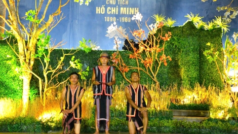 Gia Lai mkŏ mjing Hdră kdŏ mmuñ mpŭ kơ ai ktang bi hgŭm dŭm djuê ana