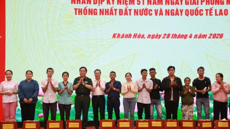 Đại tướng Nguyễn Trọng Nghĩa ưn ngài hìu nhă geh sră dong kờl tàm càr Khánh Hoà