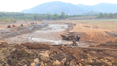Làng bol lơh broă sa càr Gia Lai kong mờ jơnau kơlôi rơcăng ờ tơl dà ƀồm tàm tơngai prang duh dờng ngan