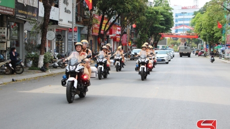 Sơn La puz lống pành on chào tầu pun khoi vủi Mỉu Hùng kếu hoi 30/4-1/5