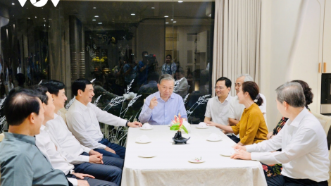 Khua git gai Ping gah, Khua mir sir ơi Tô Lâm tŭ ñang hơ-ŭ hơdor kơ ƀing khua mua hơđăp ƀơi ƀôn prong Hồ Chí Minh