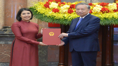 Khua git gai Ping gah, Khua mir sir ơi Tô Lâm brơi Hră pơsit ruah 5 čô Khua anih jưh pơ ala dêh čar Việt Nam ƀơi čar rơngiao