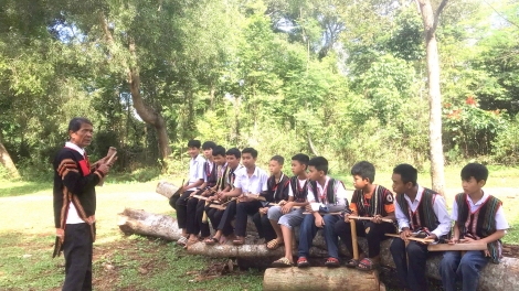 Tơlơi adoh "Djă pioh glai"