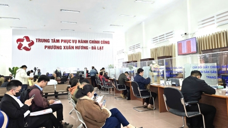 Lâm Đồng hơtŏk tơdrong tơplih hăm kơmăy sô̆ đơ̆ng rŏng 1 sơnăm bơ̆ jang kiơ̆ Khul kơdră pơgơ̆r tơring 2 tăl