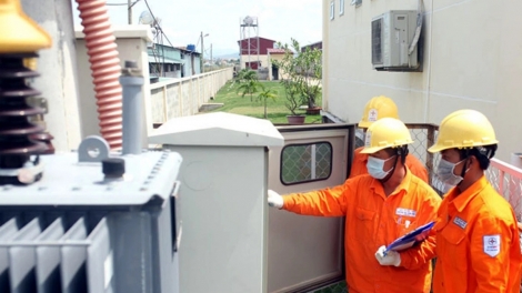SLU CHÈN ĐIỆN NẮM CHÚNG NÈM SLẮNG CẠ, CHẨU LƯỜN TỔ MÌ BẢT MẺN PHẠT THÂNG 30 TRIỆU MƯN