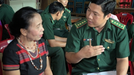 BỘ ĐỘI PIÊN PHÒNG SLON CẰM PHUỐI CÚA DÂN TỘC NỌI CẦN SLE CHẮC PỈ NOỌNG HẲM LAI