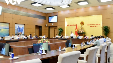 AKAOK QUOC HOI KAKEI JUAI CAIK KA KURANG HUKUM