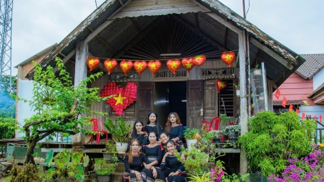 Dak Lak  pơkơjăp pran jua mơnuih ƀôn sang kiăng đĭ kyar bơwih ƀong huă hơđong