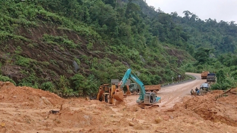 Bi tŭ ư duh bi liê kơ bruă mkra êlan dơ̆ng pral Nha Trang – Đà Lạt hlue hŏng hdră  PPP 