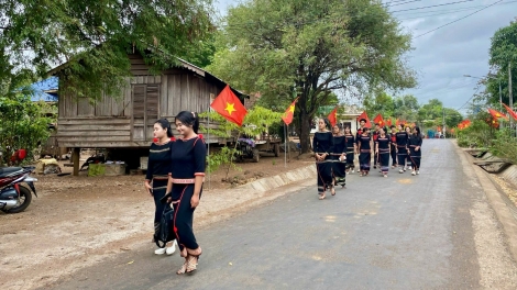 Nông dân Đắk Lắk chung sức xây dựng buôn làng xanh, sạch, đẹp