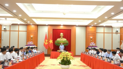 Khua gĭt gai Đảng, Khua lăn čar Tô Lâm: Amâo lui phung hđeh dleh dlan amâo dưi truh ti sang hră  