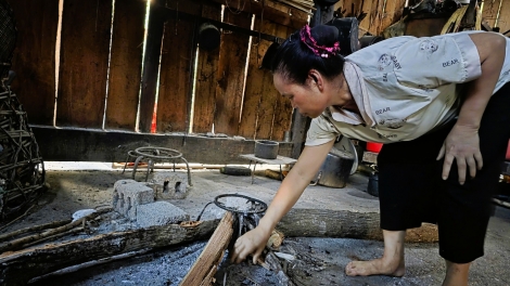 Huy động sức mạnh đoàn kết, xóa nhà tạm ở biên giới